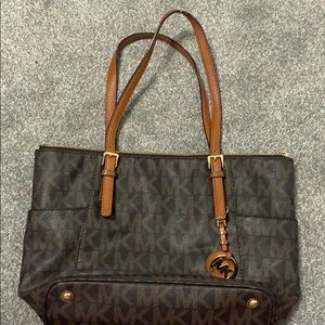 Micheal Kors Purse